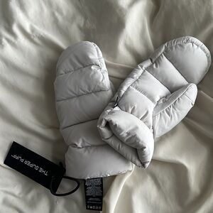 Aritzia superpuff gloves